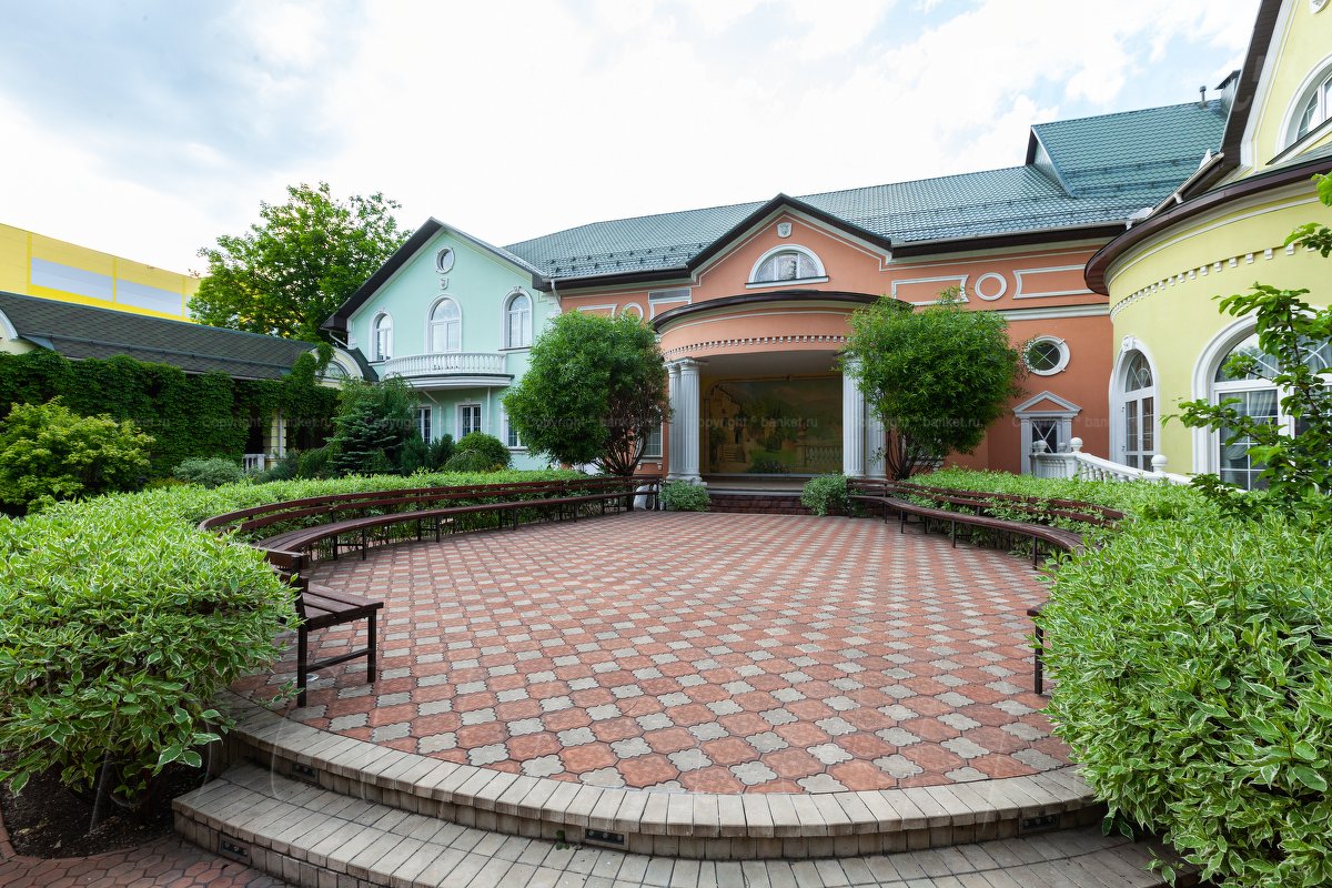 Комплекс Урожай — Ресторанный комплекс Урожай