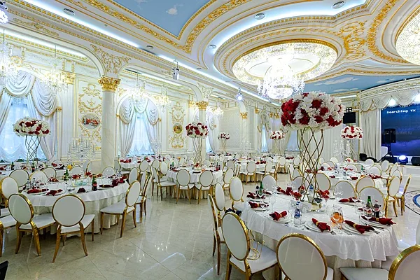 Соколиная Охота, Большой зал — фото