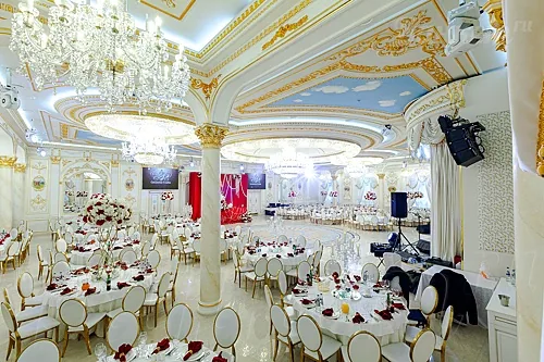 Большой зал — Соколиная Охота, Москва