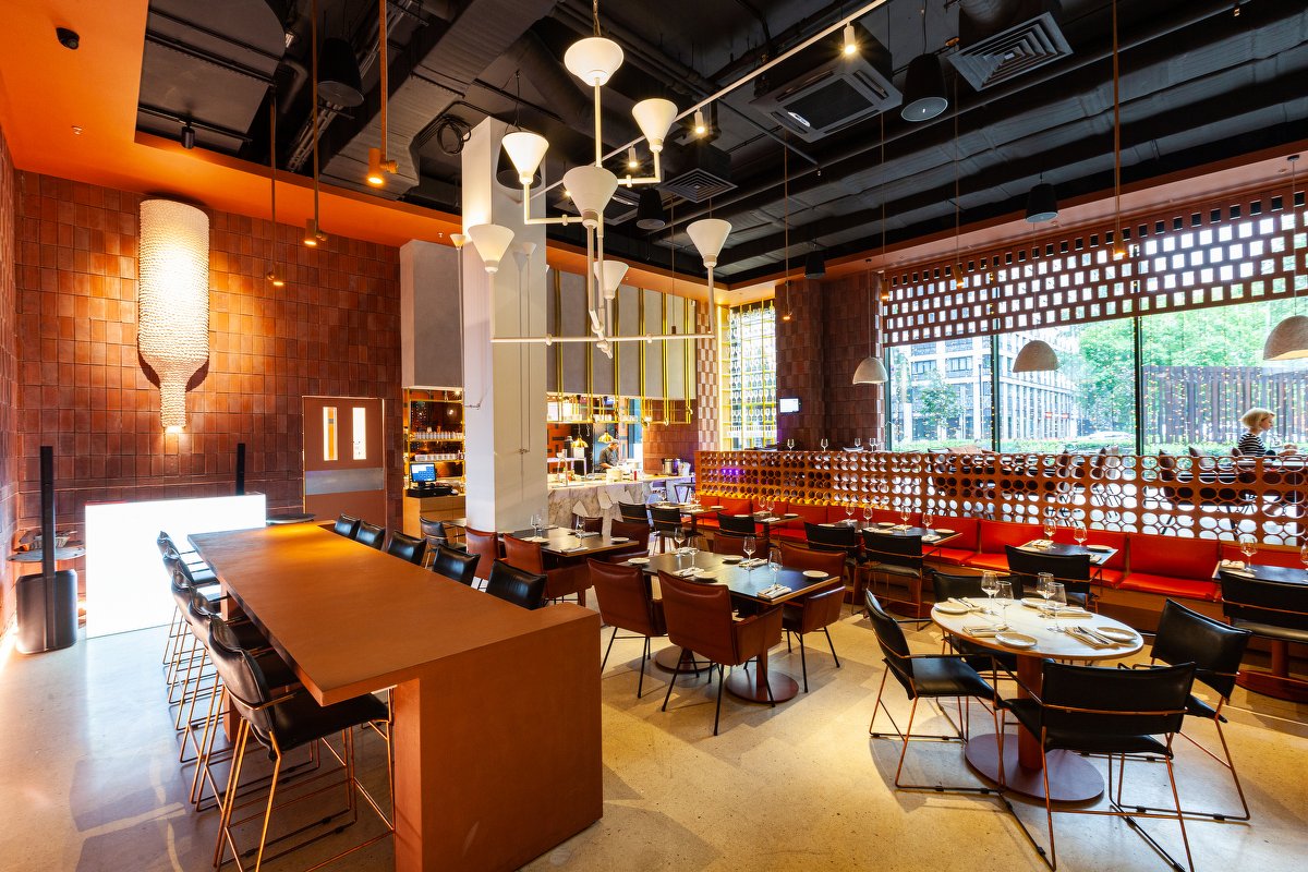 Основной зал — Sparkle