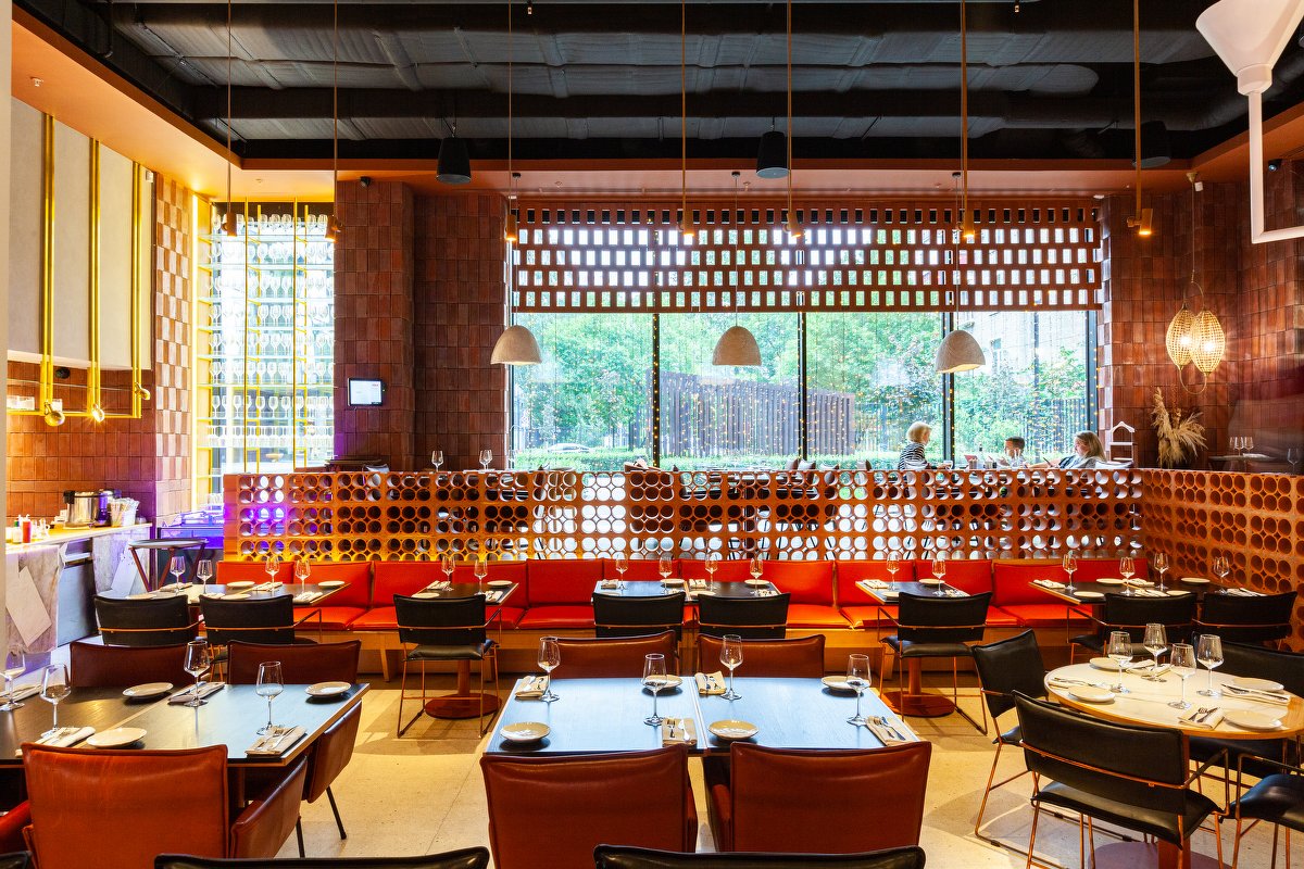 Основной зал — Sparkle