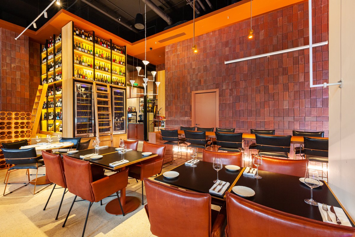 Основной зал — Sparkle