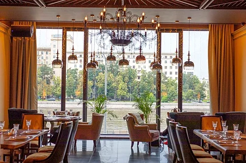 Основной зал — Harvey&Monica, Москва