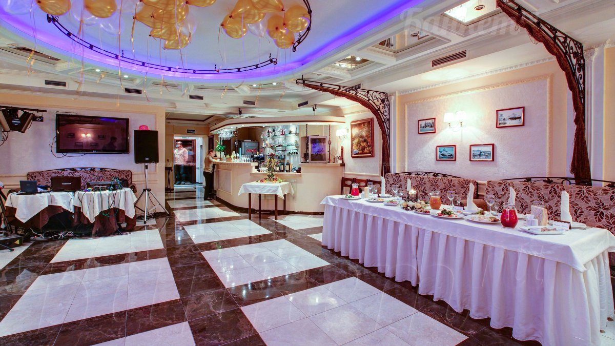 Основной зал — Ресторан Добрые традиции