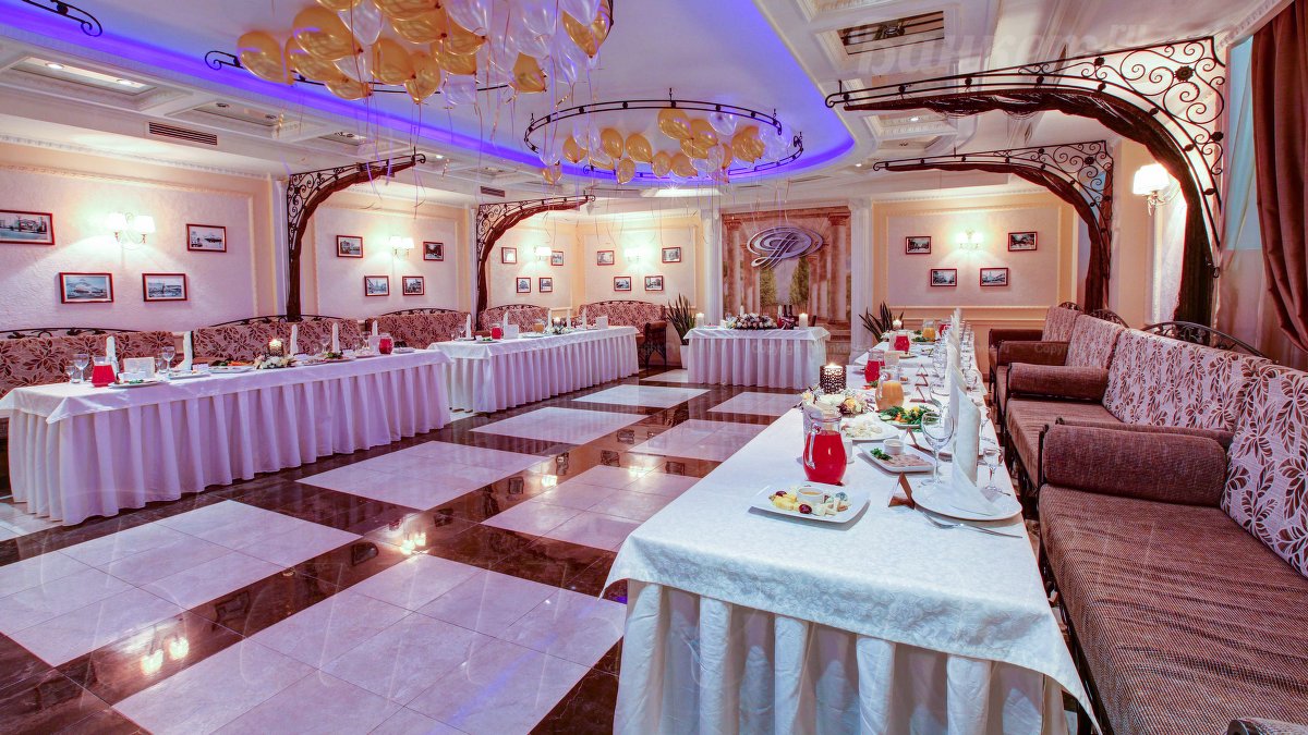 Основной зал — Ресторан Добрые традиции