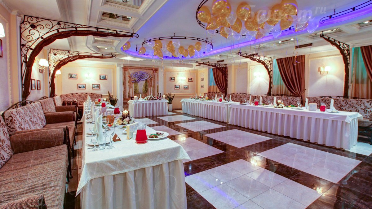 Основной зал — Ресторан Добрые традиции