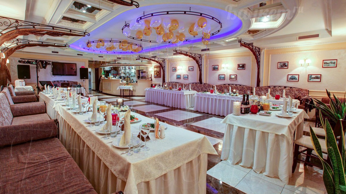 Основной зал — Ресторан Добрые традиции