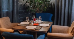 Зал ресторана — интерьер зала