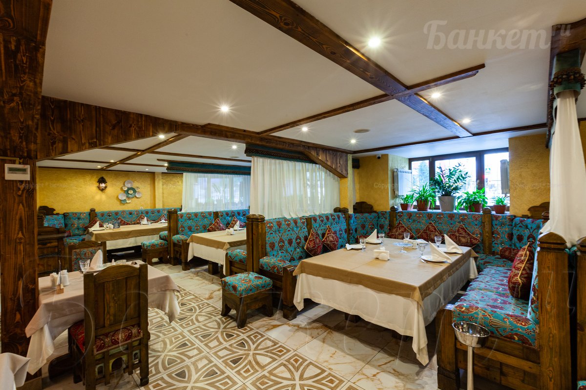 Большой зал — Бакинский Домик