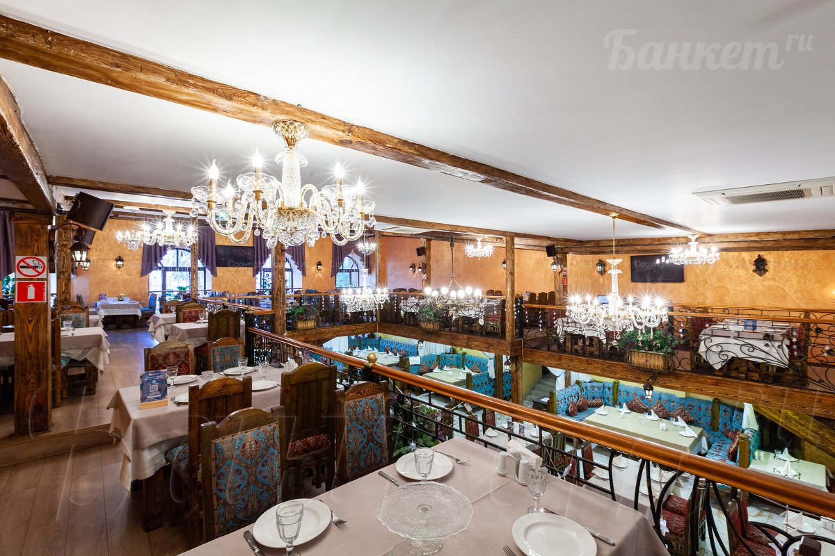 Средний зал, 2-й этаж — Бакинский Домик