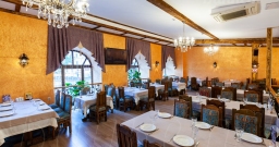 Средний зал, 2-й этаж Средний зал, 2-й этаж — интерьер зала