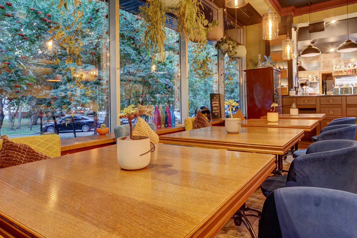 Основной зал — Garden Kitchen Bistro