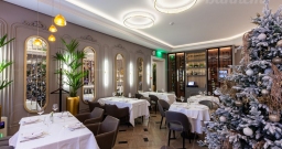 Зал с открытым баром