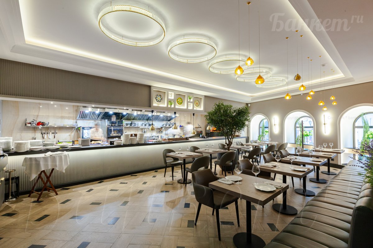 Зал с открытой кухней