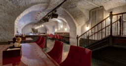 Зал Клубный — подробнее о зале