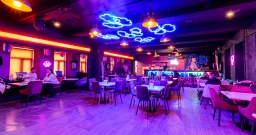 Зал — подробнее о зале