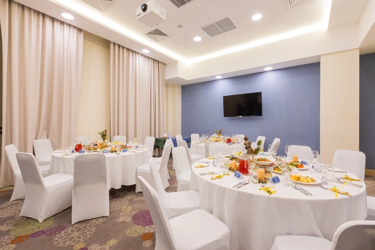 Зал Аксаков — Ресторан Nesterov Plaza