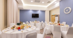 Зал Аксаков