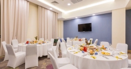 Зал Аксаков