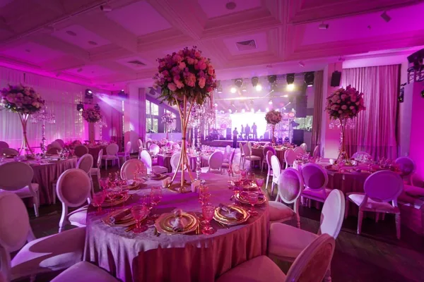 Есенин Есенин — интерьер зала