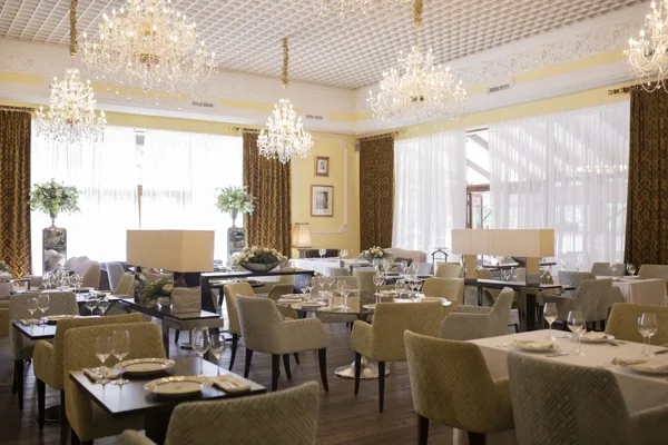 Онегин — подробнее о зале