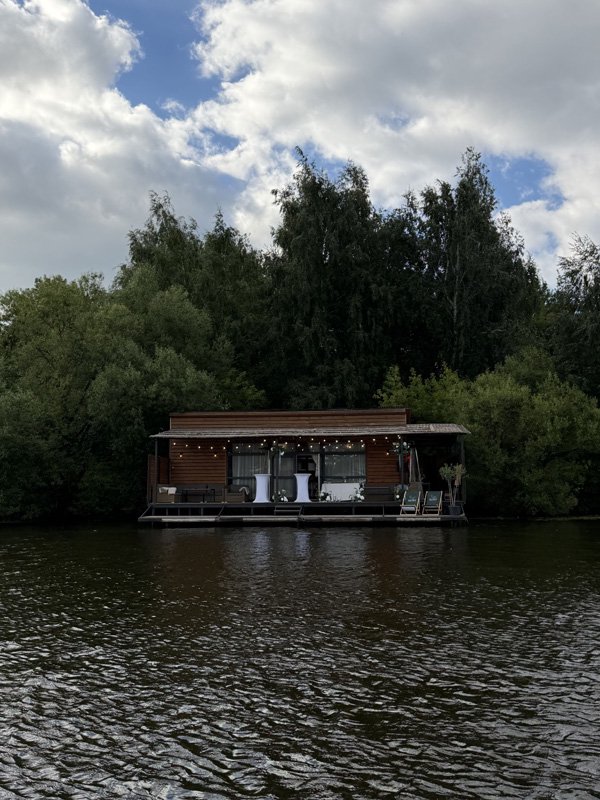 Домик на воде — Ресторан Берег, Москва