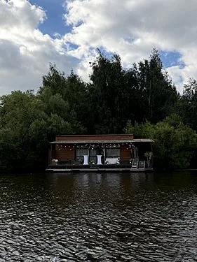 Домик на воде — Ресторан Берег, Москва
