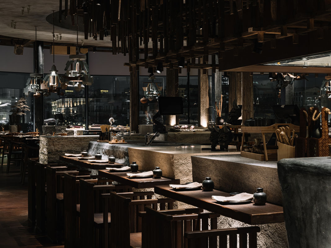 Общий зал — IKURA izakaya nikkei