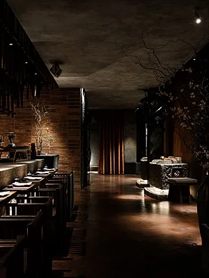 IKURA izakaya nikkei, Общий зал — фото