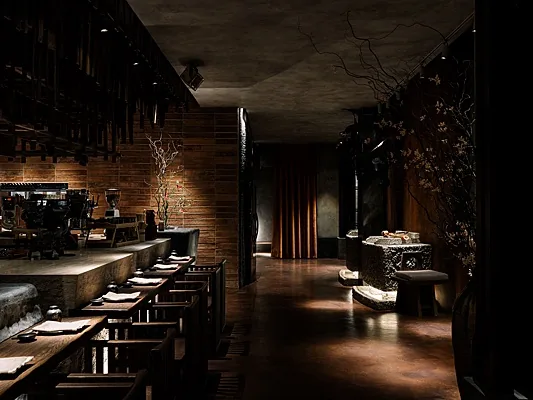 IKURA izakaya nikkei, Общий зал — фото