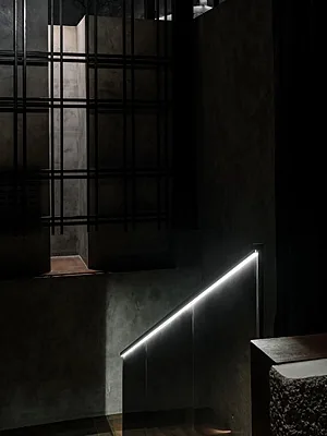 IKURA izakaya nikkei, Общий зал — фото