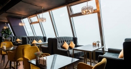 Малый зал Малый зал — интерьер зала