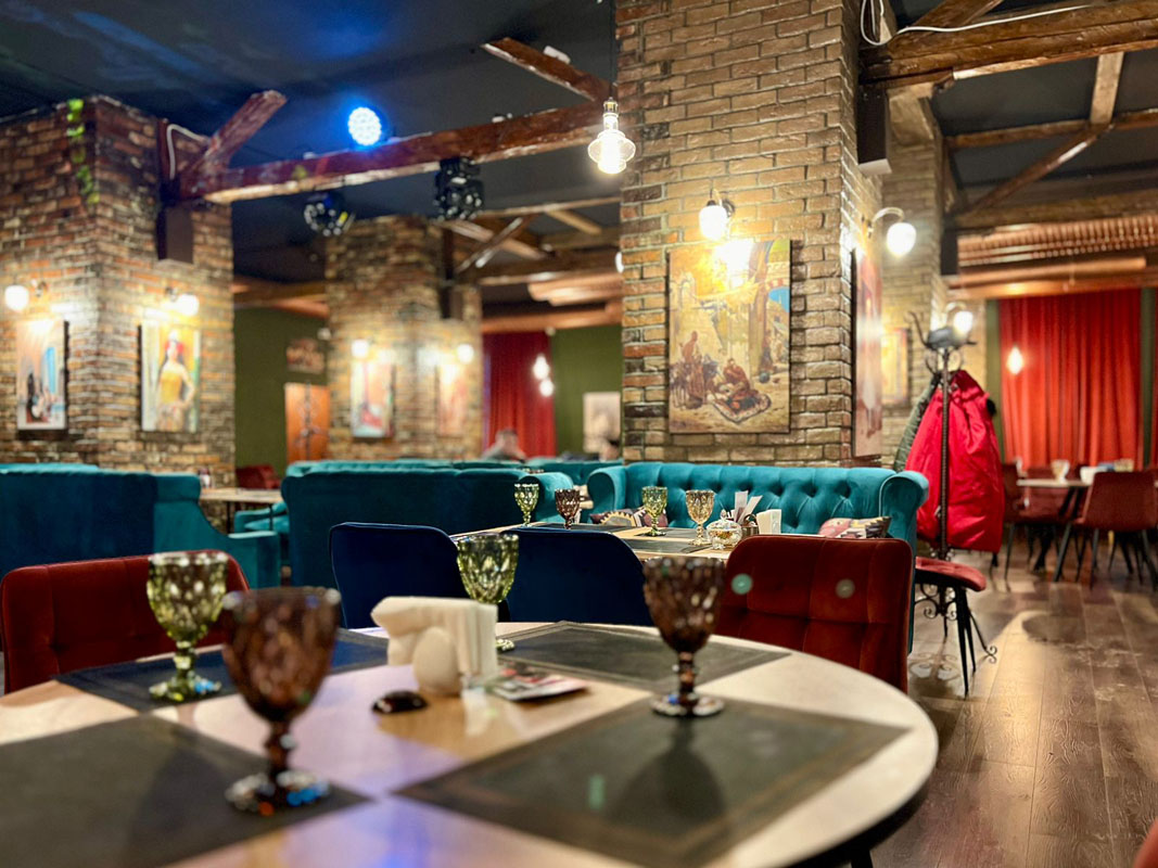 Основной зал — Ресторан Падишах