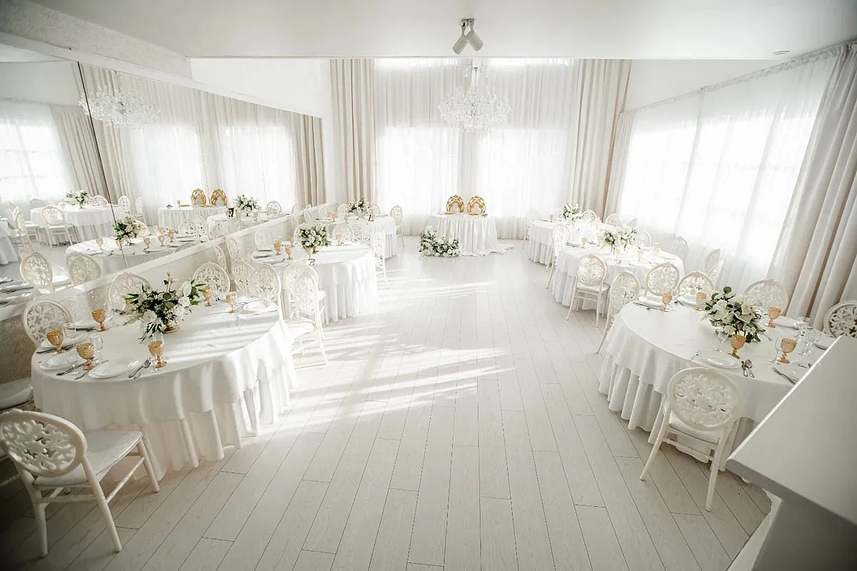 Банкетный зал Light Hall — банкетный зал Загородный комплекс Green Hall Ufa, фото