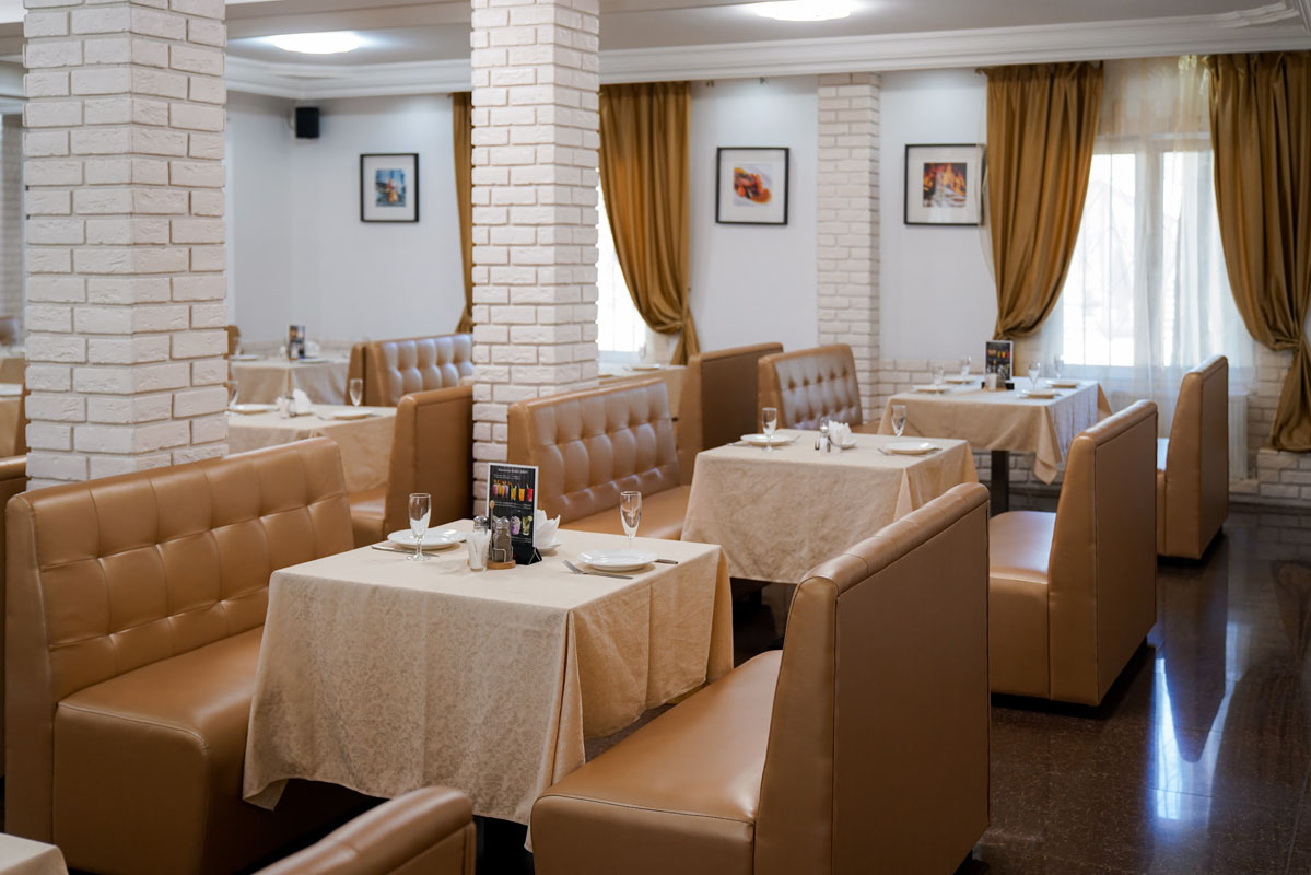 Зал Голд — Кафе Галерея