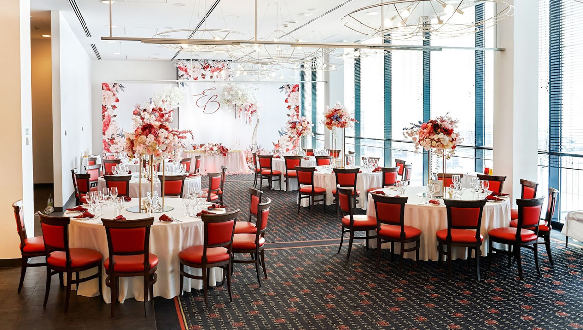 Зал Янтарь — банкетный зал Банкетная площадка AZIMUT Сити Отель Аэропорт, фото