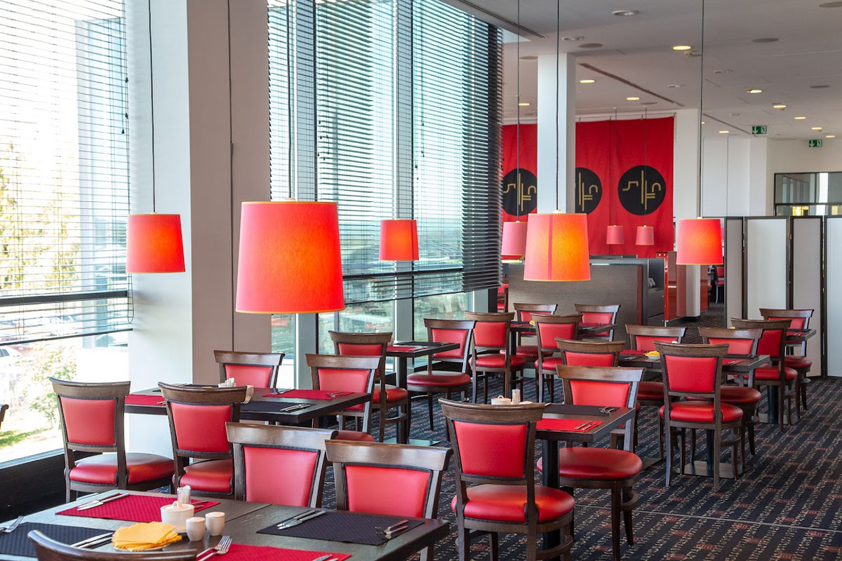 Ресторан Sunlight — банкетный зал Банкетная площадка AZIMUT Сити Отель Аэропорт, фото