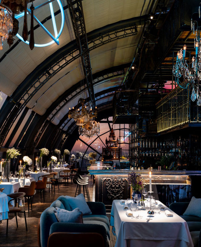 Общий зал — White Rabbit