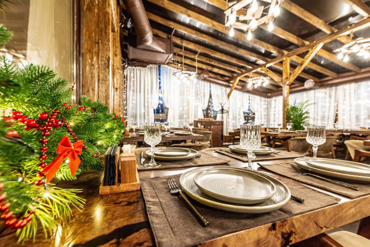 Основной зал — Smoky steak