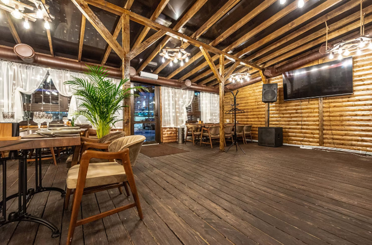 Основной зал — Smoky steak