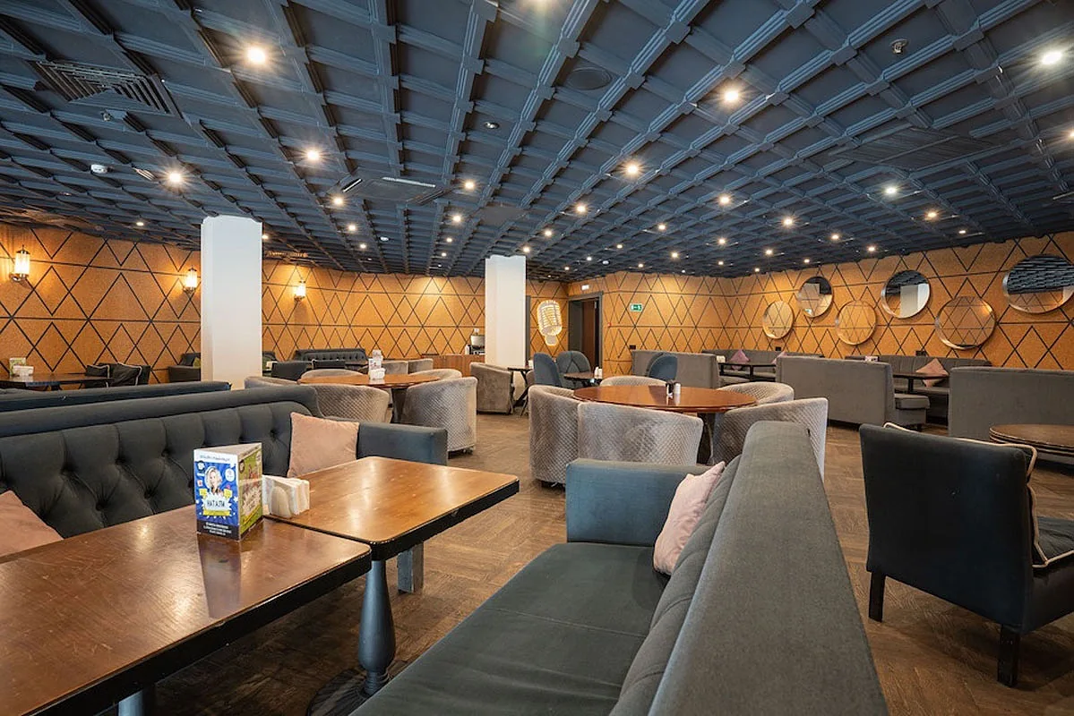 Балкон, 2-й этаж — банкетный зал Руки ВВерх! Бар / Ruki VVerh! Bar, фото