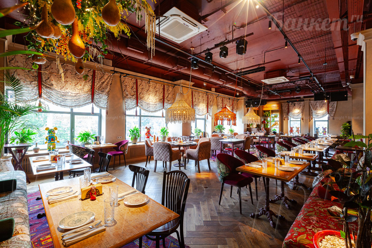 2-й этаж — Чичилаки грузинский ресторан