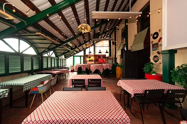 Руки ВВерх! Бар / Ruki VVerh! Bar, Веранда — фото