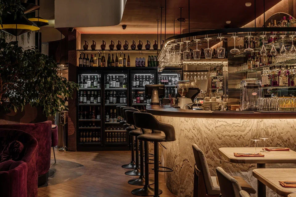 Основной зал — банкетный зал Рэсторани, фото