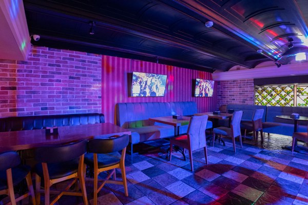 Банкетный зал Nebar / Небар