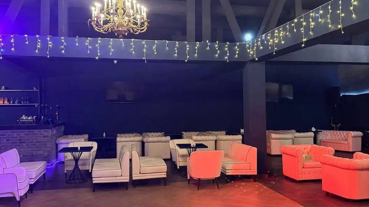 Большой зал в караоке клубе — фото 14