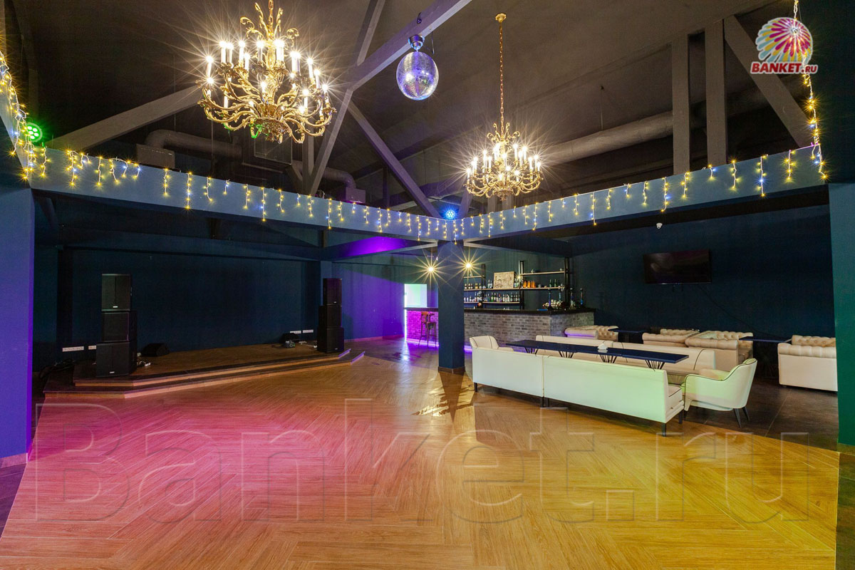 Большой зал в караоке клубе — фото 15