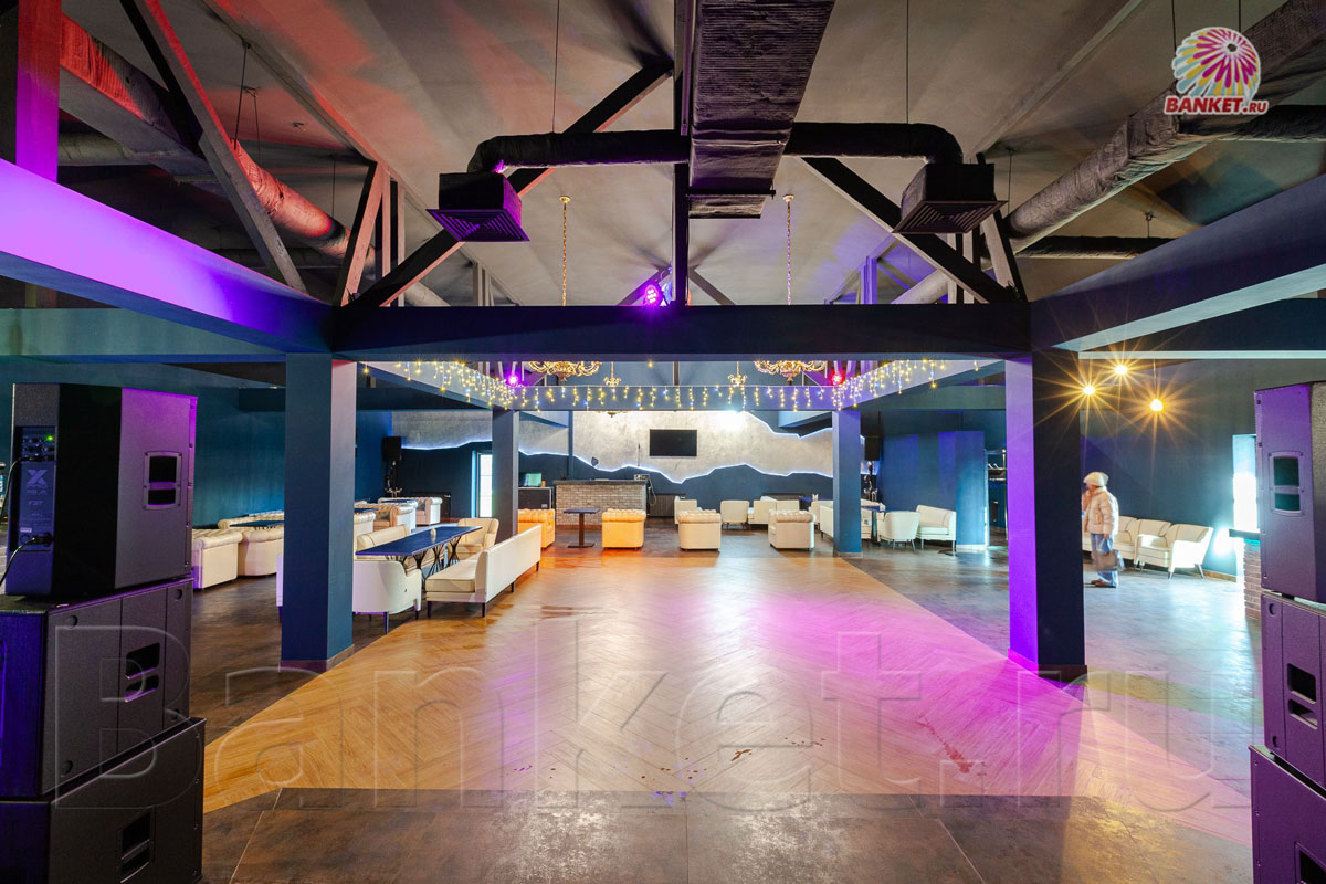 Большой зал в караоке клубе — фото 20