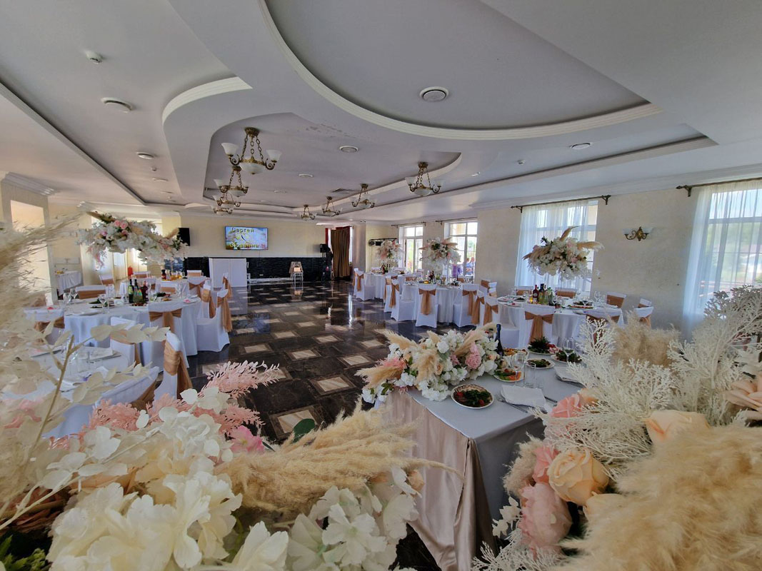 Большой банкетный зал — Загородный клуб Малиновка