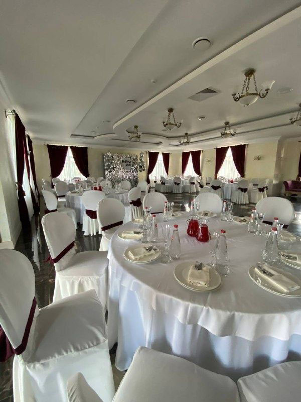 Большой банкетный зал Большой банкетный зал — фото 3